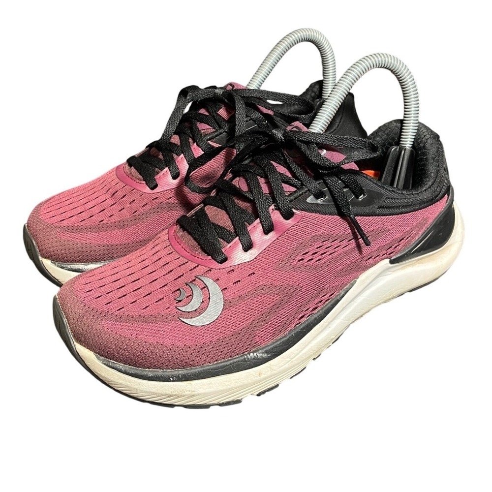 Topo Athletic Ultrafly 3 Womens Size 7 Wine Black Running Shoes Zipfoam YJC